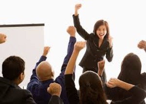 Imagen de Liderazgo & Emprendimiento. ¡Los líderes CLASE E! observan y entran en acción! Artículo del Top Coach Juan Carlos Díez P.